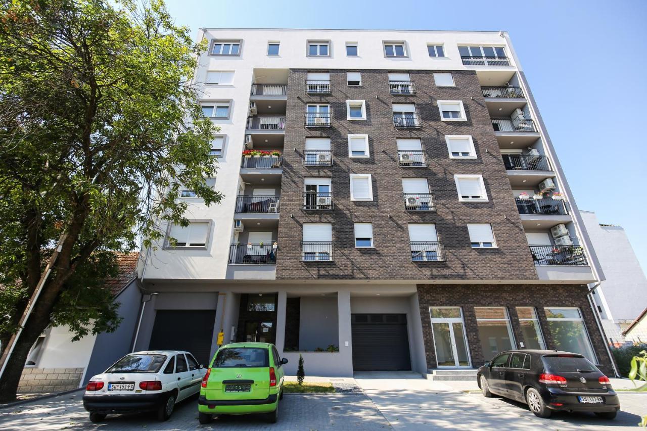 MANIROSI 3 apartman Subotica Bagian luar foto